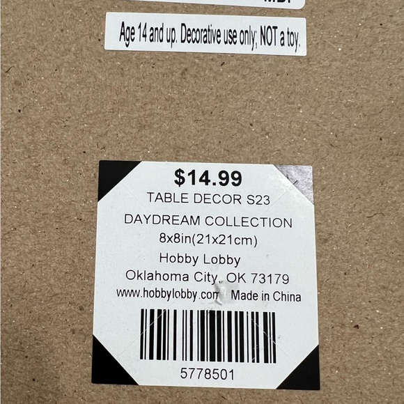 8x8 Hello Sign from Hobby Lobby Day Dream Collection - Picture 3 of 3